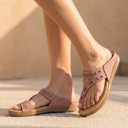 Relaxed Fit Women's Thong Sandals Perforated Metallic Accents
