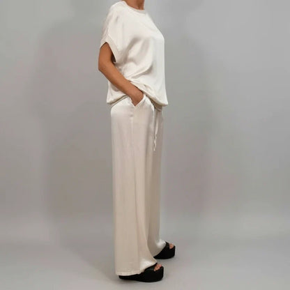 Women's Relaxed Fit 2-Piece Set