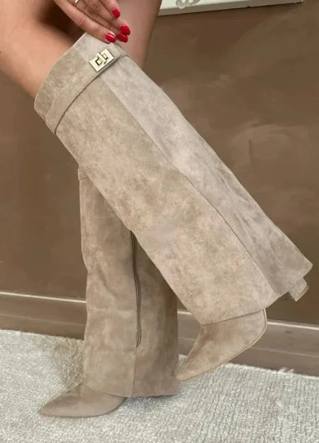 Fashionable Ladies Ankle High Boots Style