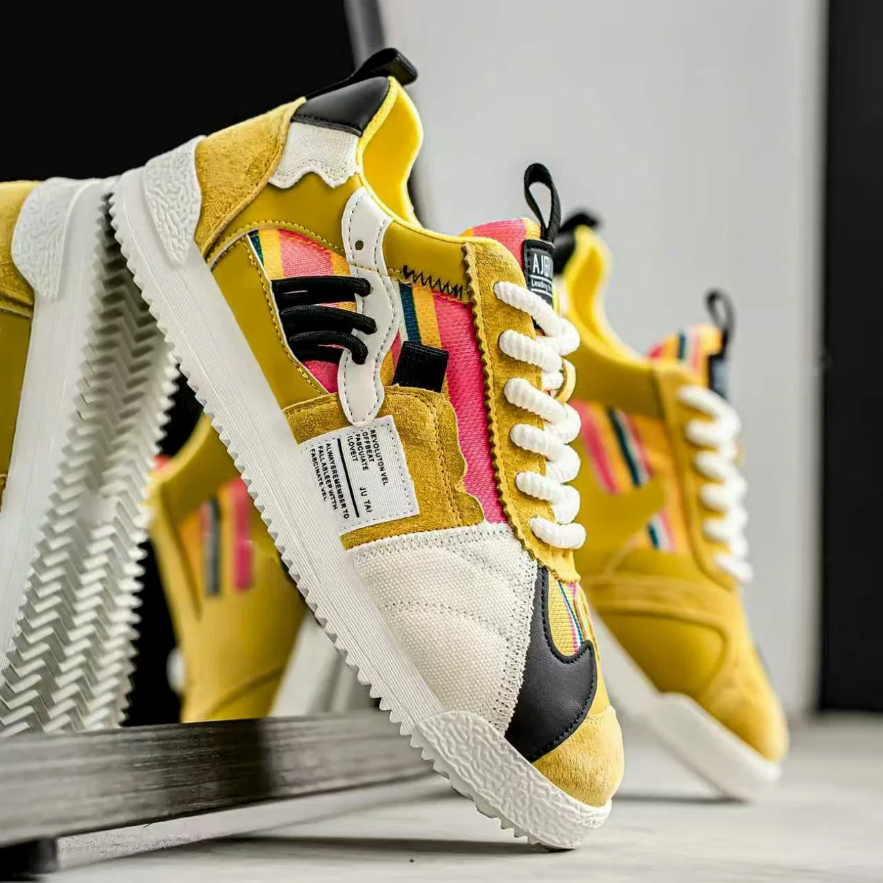 Novaro Men's Utility Sneakers - VibreMode