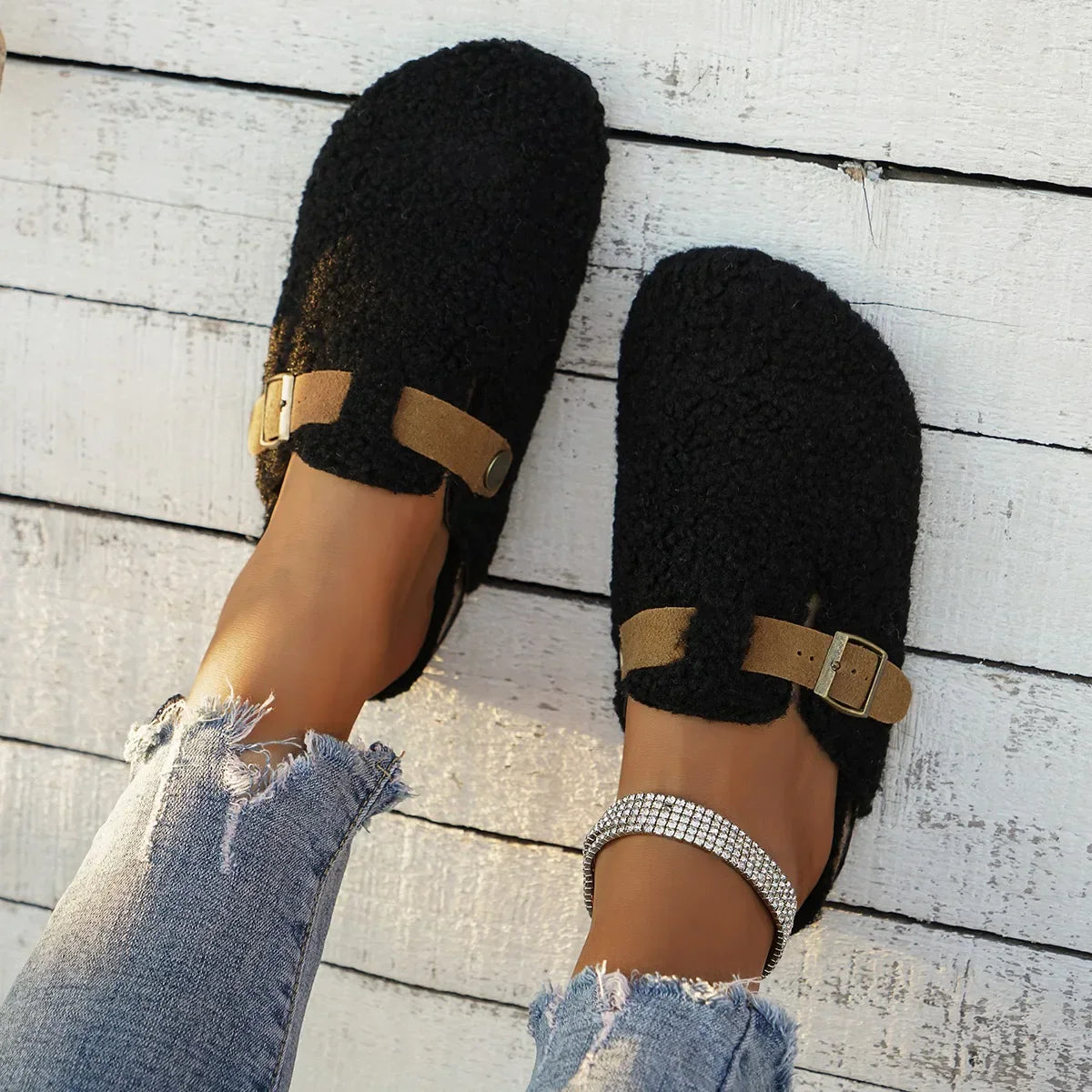 Women's Slip-On Slippers Soft Comfortable Buckle Detail Beige