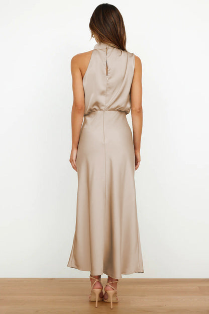 Luxurious Strapless Formal Gown