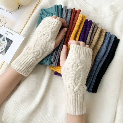 Marcelli Cable Knit Wrist Warmers