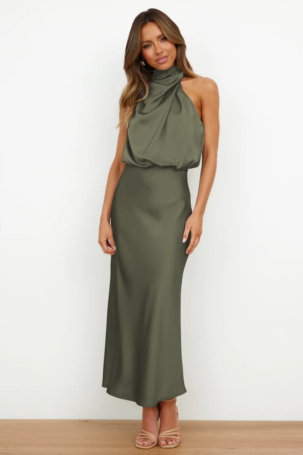 Luxurious Strapless Formal Gown