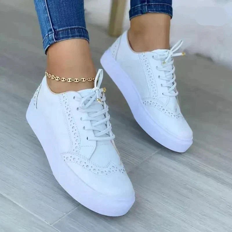 Elegant Ladies Platform Shoes Lace Up Brogue Style