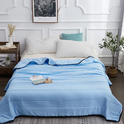 Lightweight Breathable Comforter For Sleepers