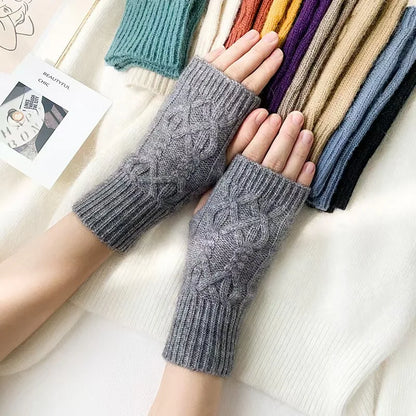 Marcelli Cable Knit Wrist Warmers
