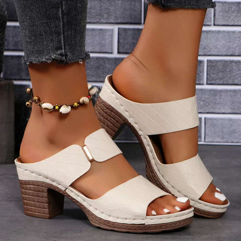 Comfortable Women's Contour Sandals with Heel Support
