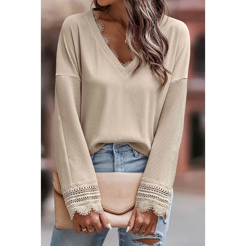 Lillian™ | Elegant Sweater With Lace - VibreMode