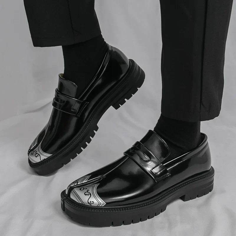 Obsidian Leather Tabi Loafers - VibreMode