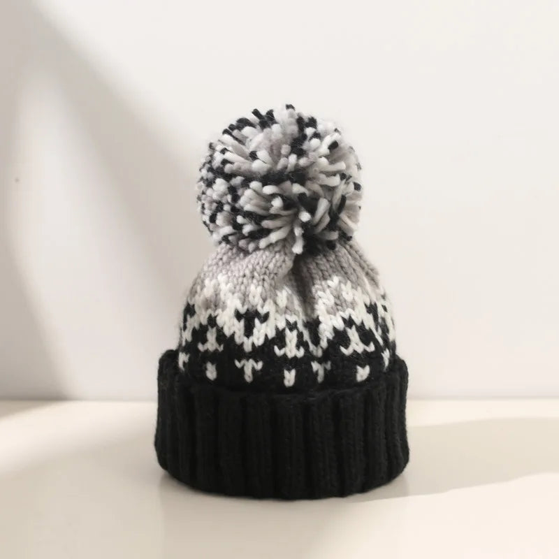Warm Winter Snowflake Pom Hat - VibreMode