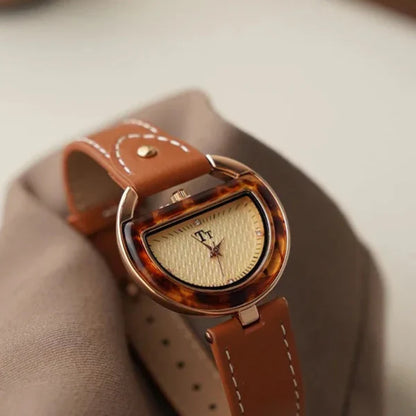 Stylish Quartz Wrist Watch - VibreMode