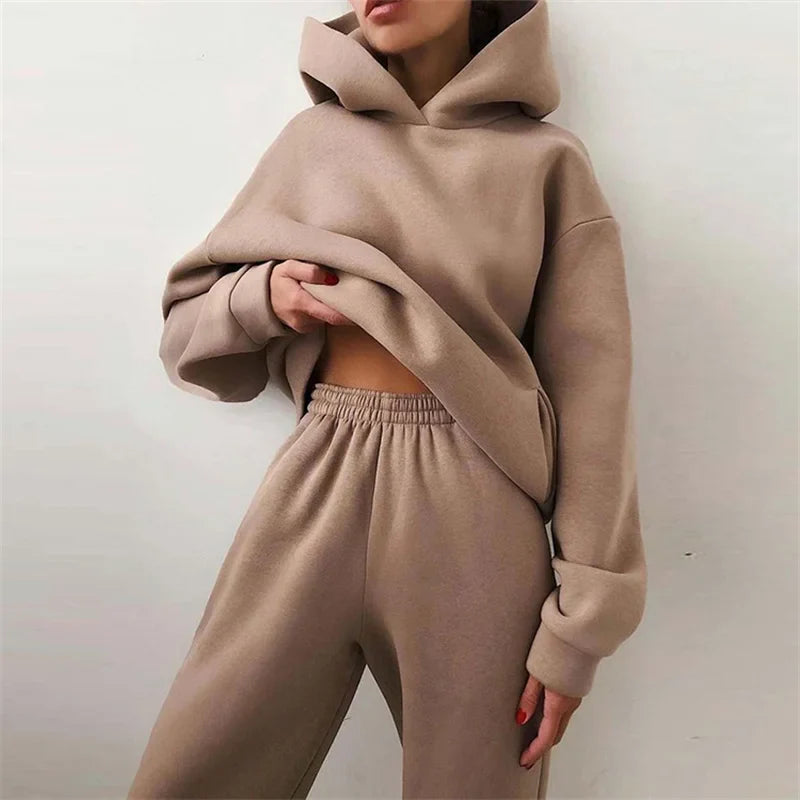 Comfy Hooded Sweat Suit - VibreMode