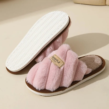 Women's Plush Slippers Soft Cushioned Indoor Slides