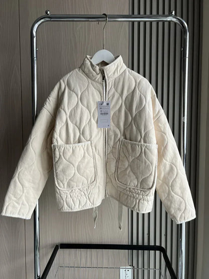 Fashionable Utility Jacket with Pockets