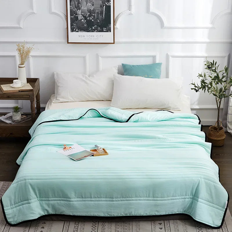 Lightweight Breathable Comforter For Sleepers
