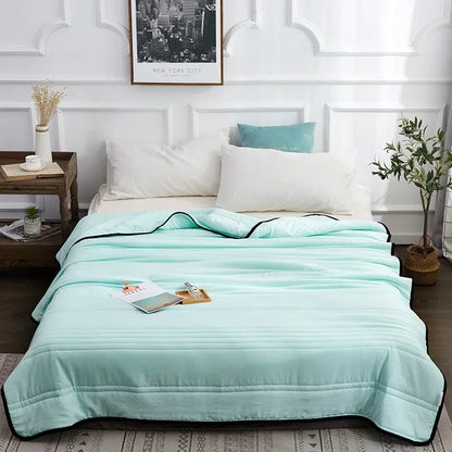 Lightweight Breathable Comforter For Sleepers