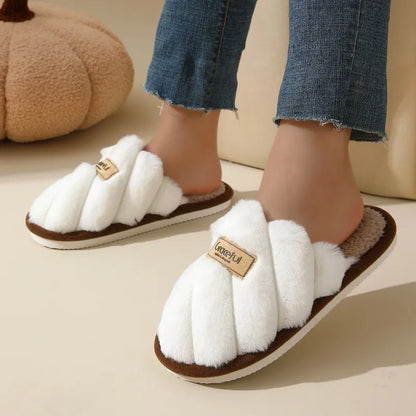 Women's Plush Slippers Soft Cushioned Indoor Slides