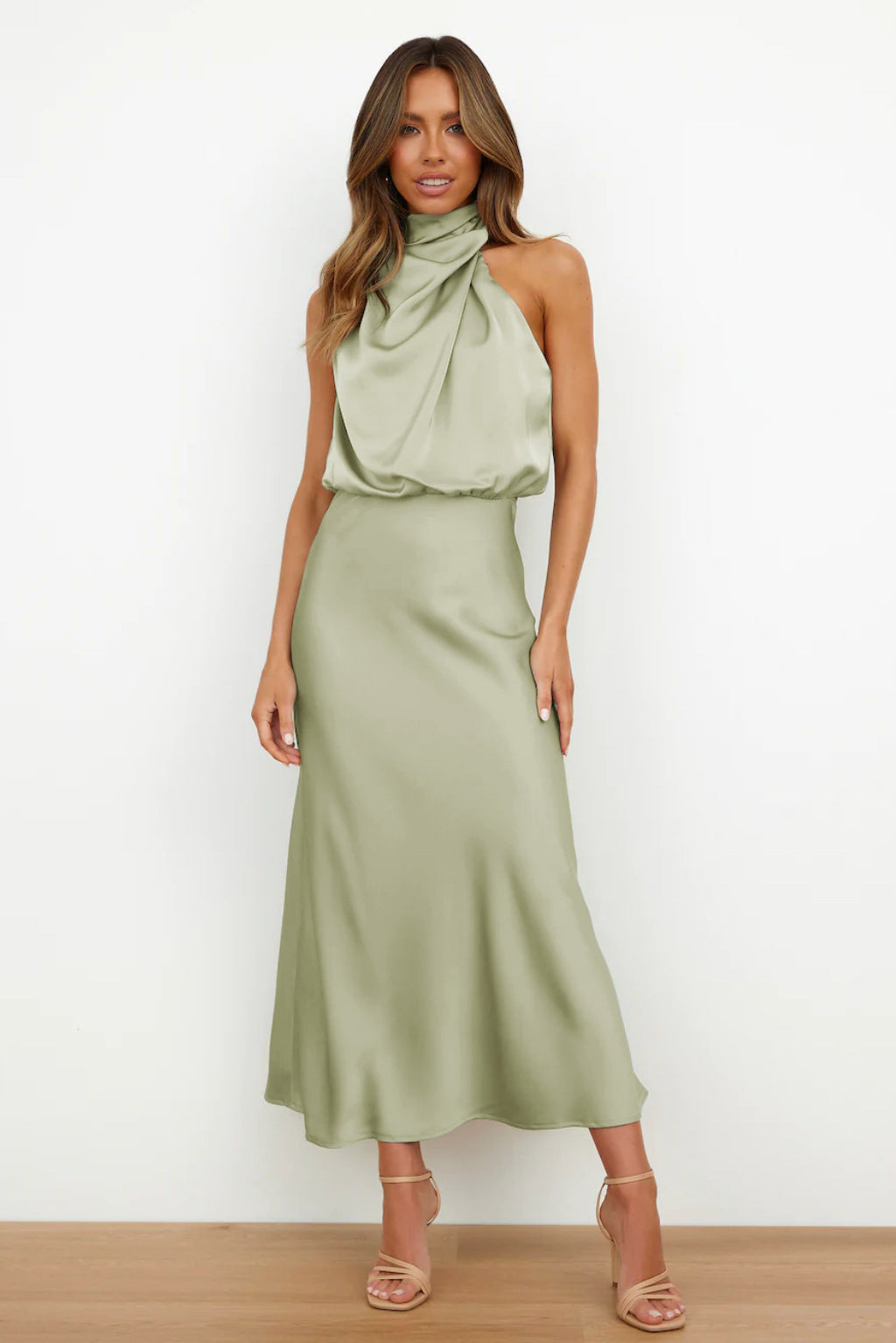 Luxurious Strapless Formal Gown - VibreMode