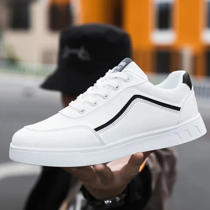 Fashionable Lace Up Sneakers
