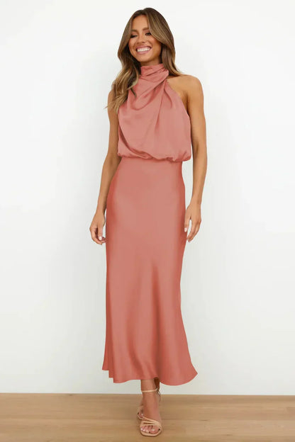 Luxurious Strapless Formal Gown