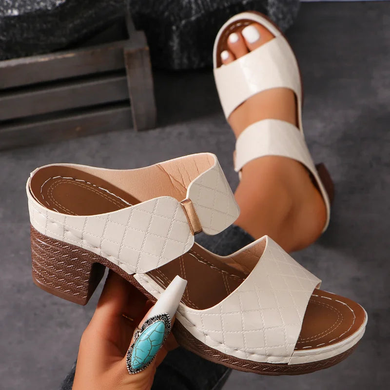 Comfortable Women's Contour Sandals with Heel Support