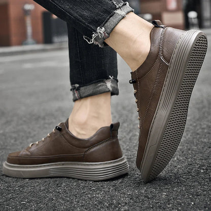 Men's Low- Sneakers Lace-Up Closure