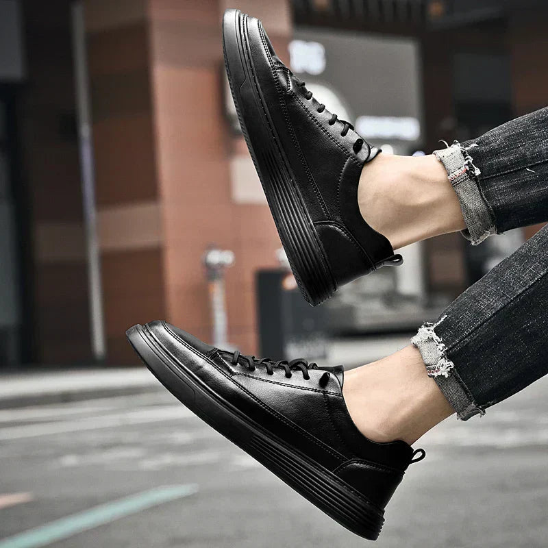 Men's Low- Sneakers Lace-Up Closure