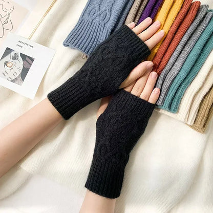 Marcelli Cable Knit Wrist Warmers