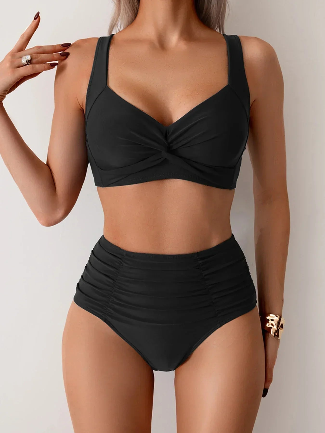 Classic Chic Swimsuits for Women - VibreMode