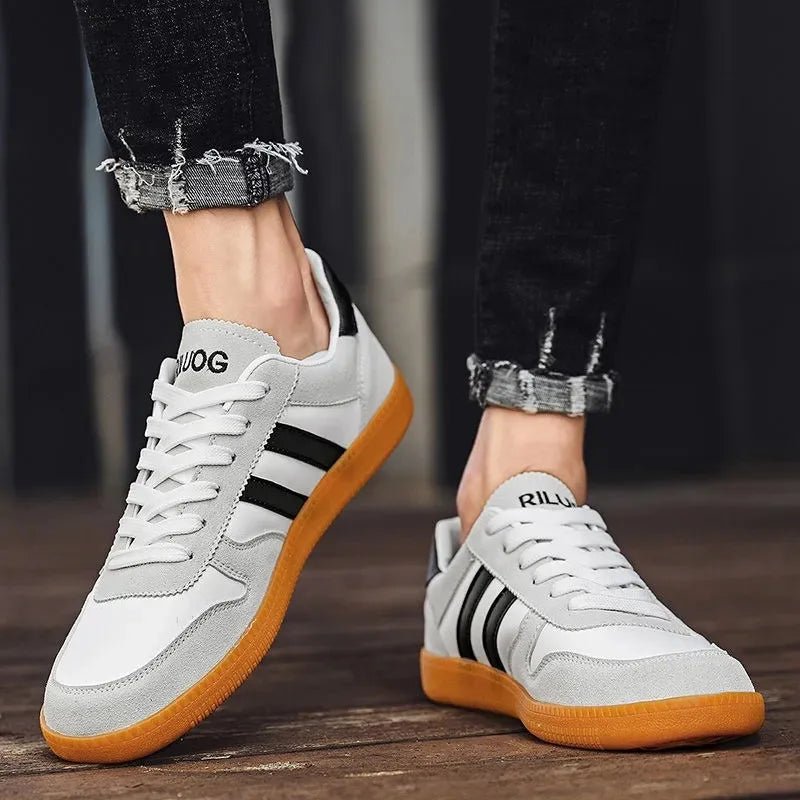 Hollis Men's Classic Stripe Sneakers