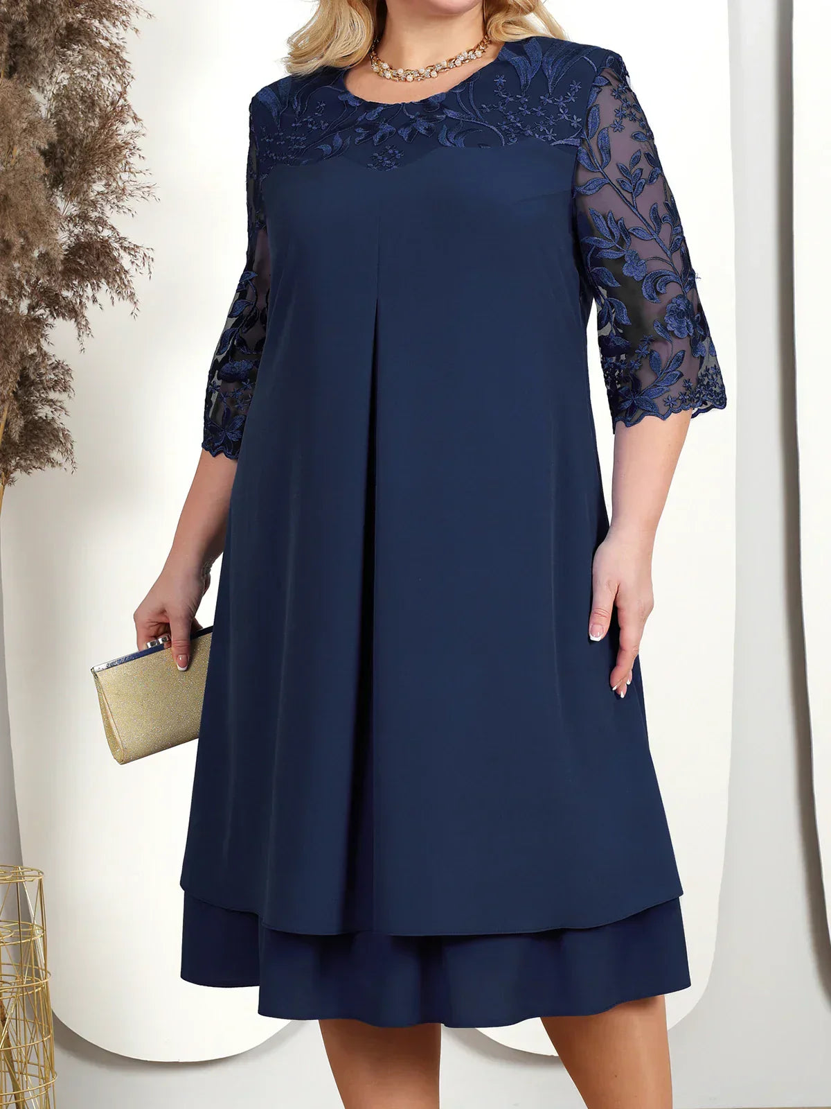 Elegant Plus Size Embroidered Formal Dress - VibreMode