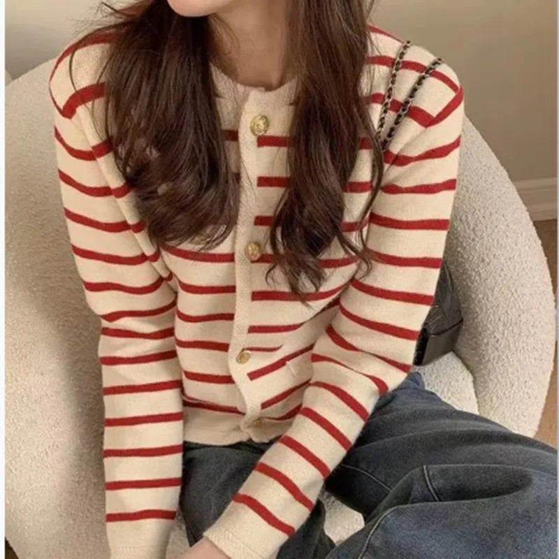 Women's Striped Knit Cardigan - VibreMode