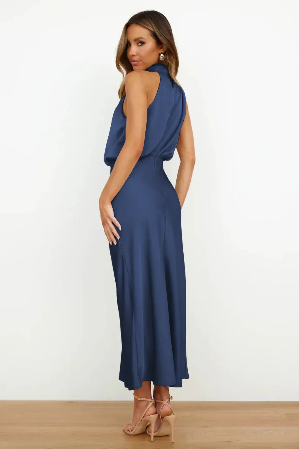 Luxurious Strapless Formal Gown
