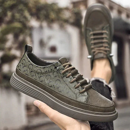Fashionable Athletic Shoes
