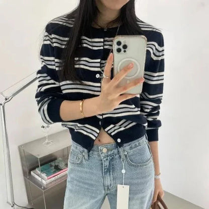 Portella Women's Striped Knit Cardigan - VibreMode