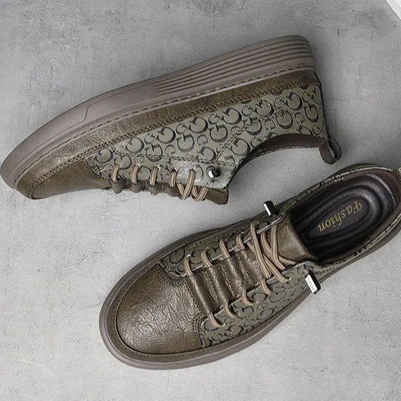 Fashionable Athletic Shoes