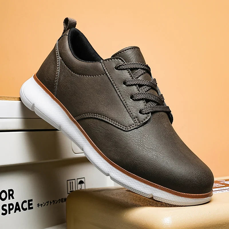Black Leather Sneakers - VibreMode