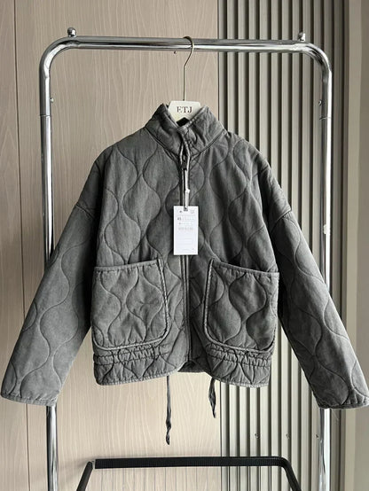 Fashionable Utility Jacket with Pockets