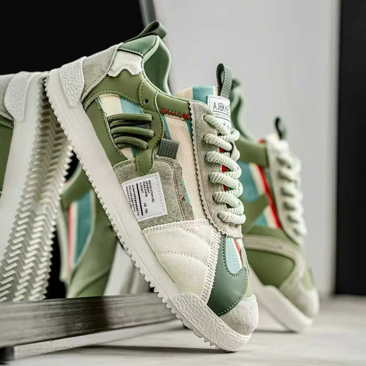 Novaro Men's Utility Sneakers