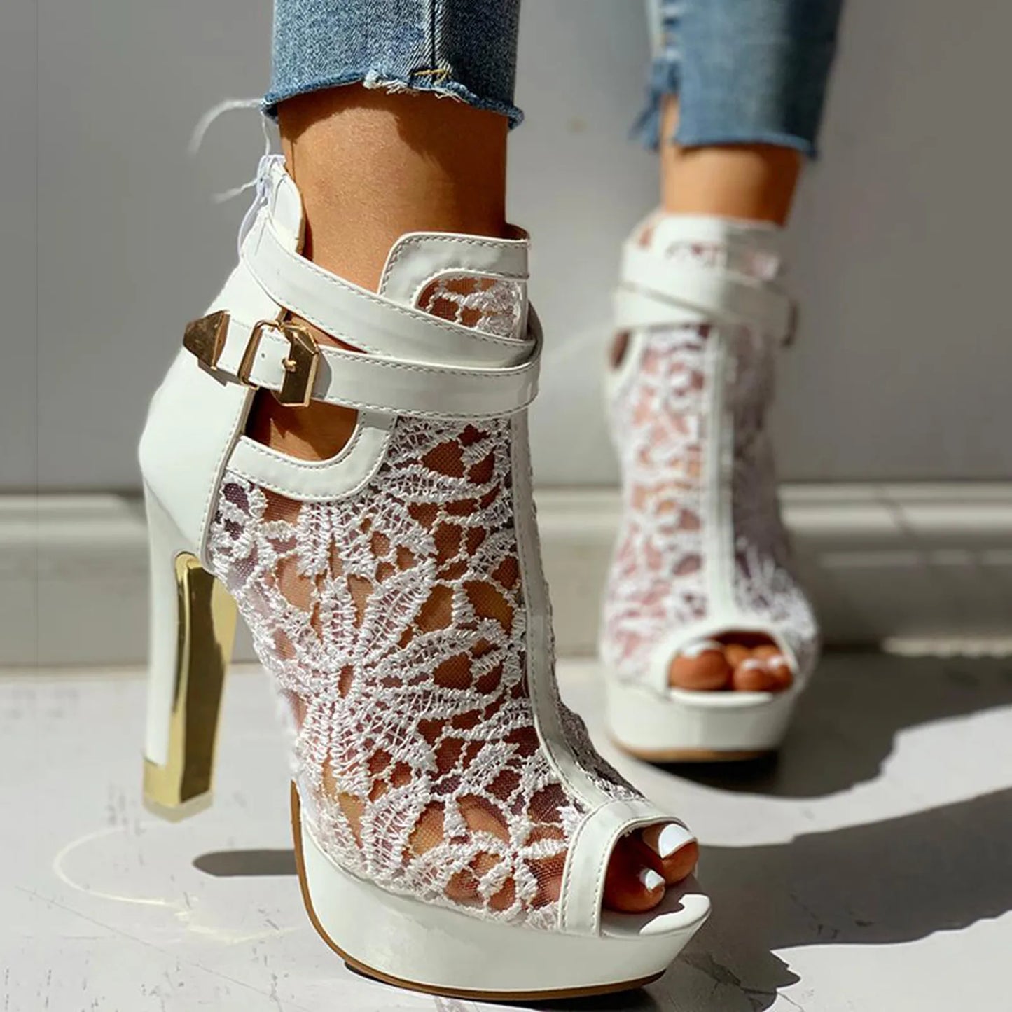 Elegant Lace High Heels - VibreMode