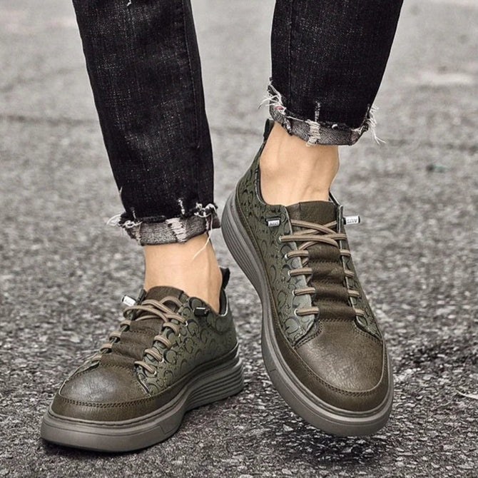 Fashionable Athletic Shoes
