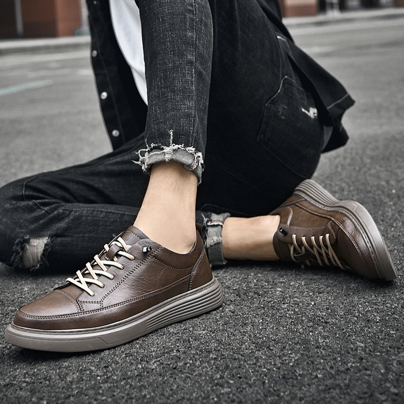 Men's Low- Sneakers Lace-Up Closure