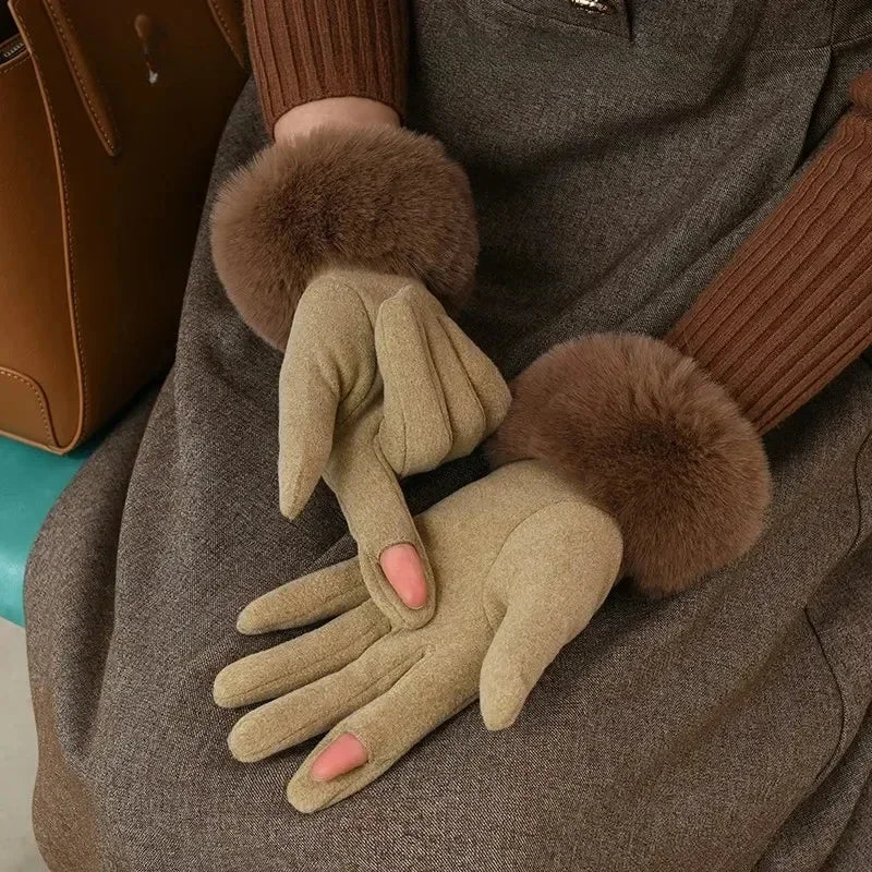 "Esta" Fur Gloves Caliboot