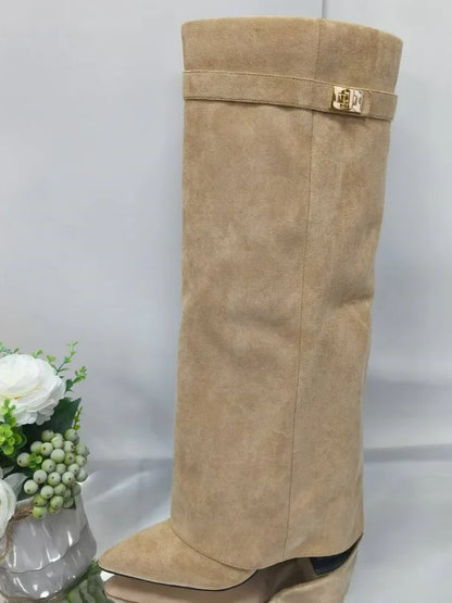 Fashionable Ladies Ankle High Boots Style - VibreMode
