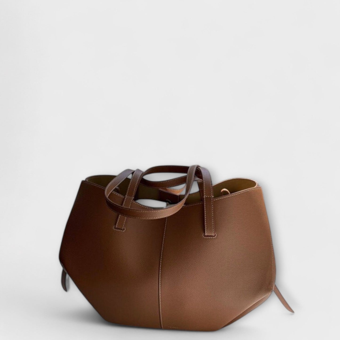 Stylish Women's Leather Handbag - VibreMode