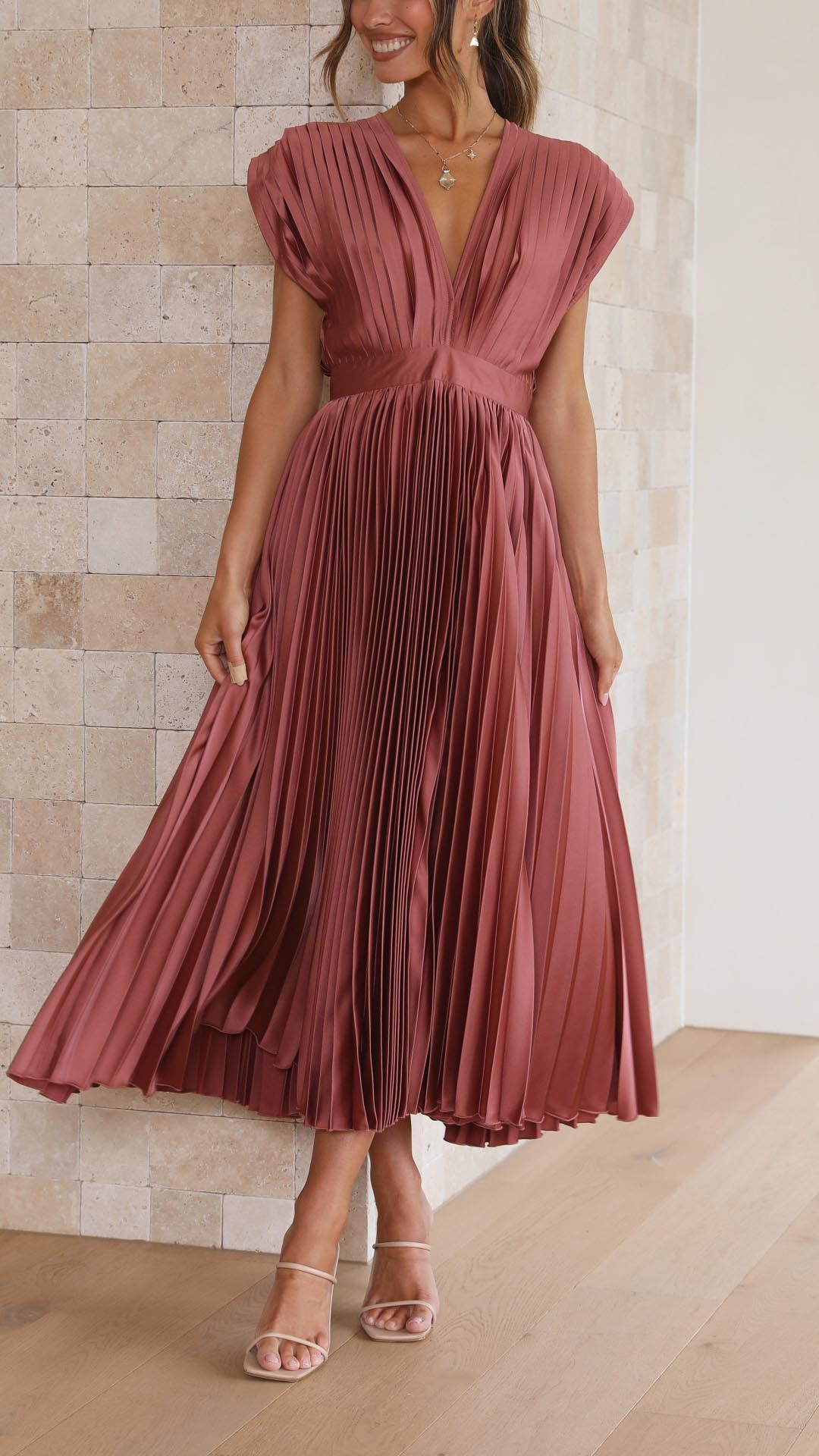 Women's V-Neck Pleated Maxi Dress