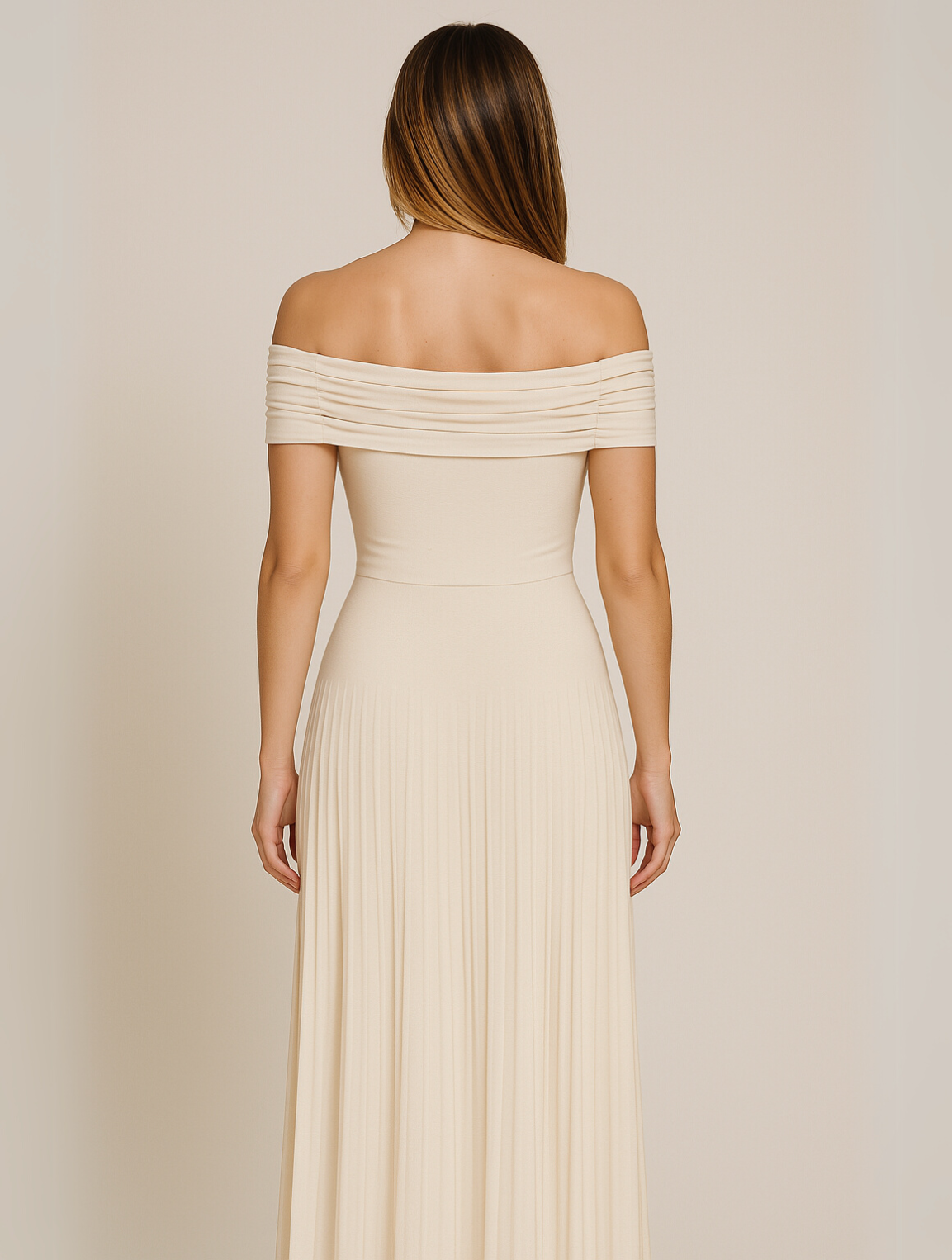 Elegant Ladies Floor Length Pleated Maxi Dress