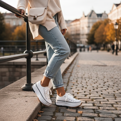Fashionable Flat Canvas Sneakers for Women