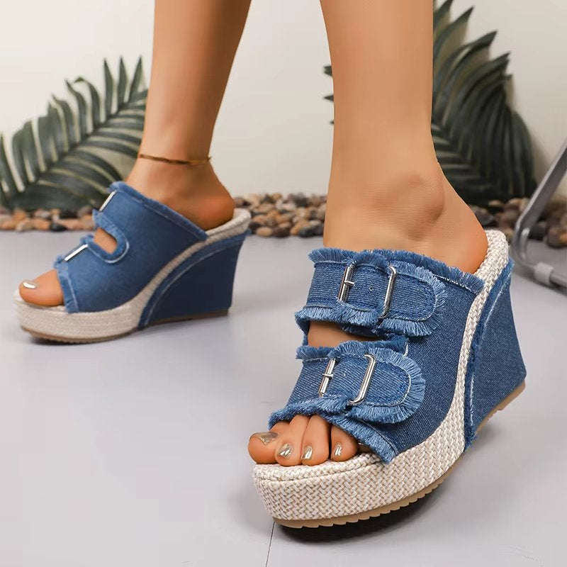 Comfortable Women's Buckle Wedge Sandals